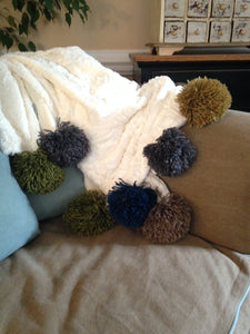 the GIANT pom pom throw project